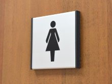 Табличка «Женский туалет»