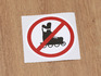 Наклейка Вход на роликах запрещён